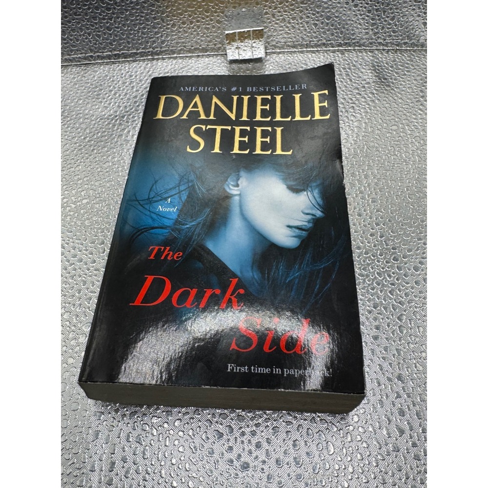 Danielle Steel The Dark Side Paperback Novel Fiction 9780399179433‎